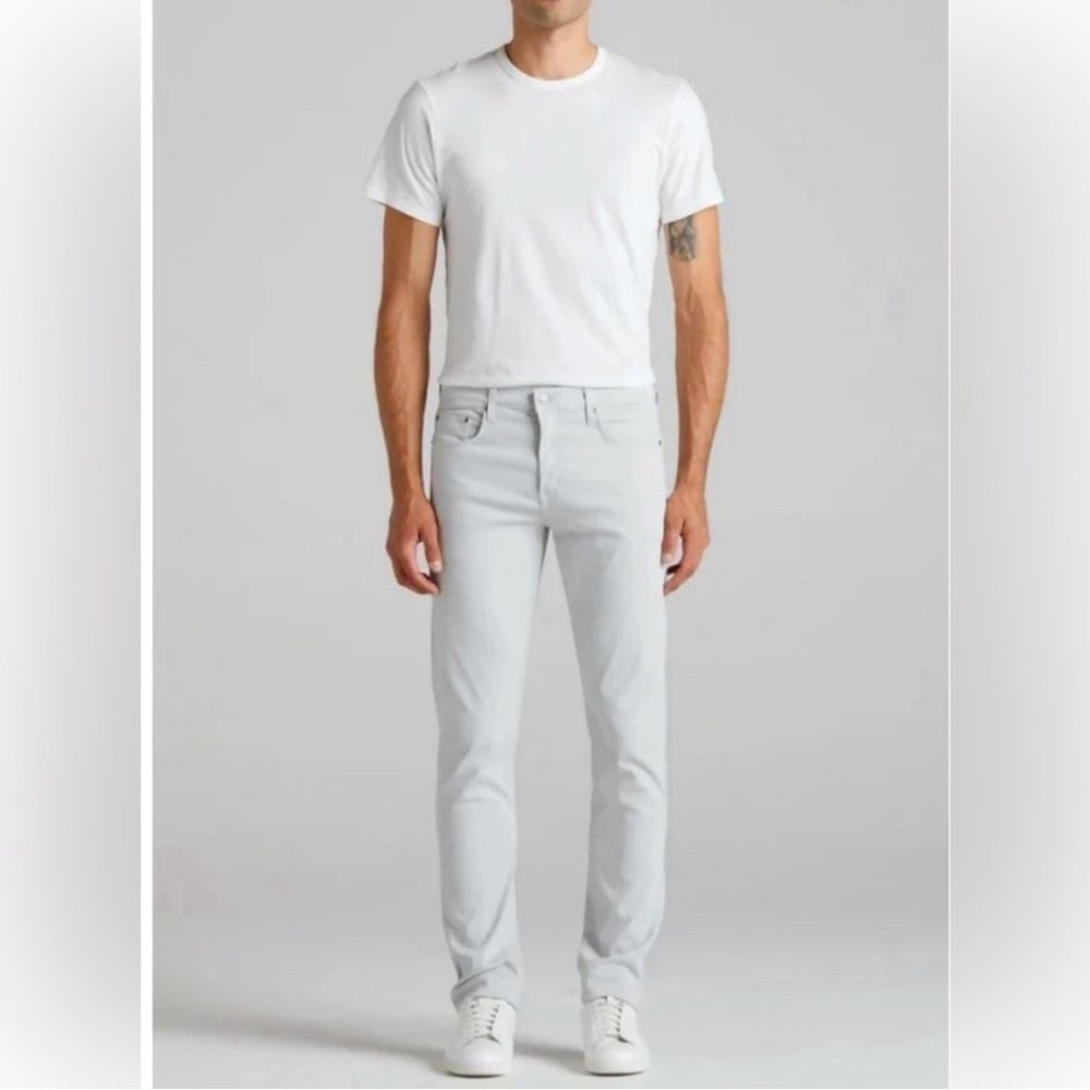 Edwin Maddox Slim Jeans Mens‎ 28 Outcast Light Wash Endurance EM1001CSVS NEW
